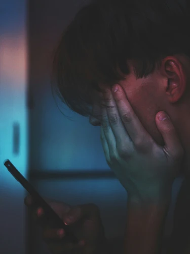 Therapy for teens with depression showing supportive communication techniques